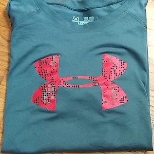 Under Armour T-shirt